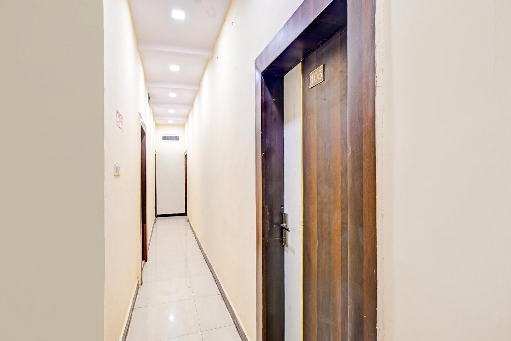 Super Hotel O Hanuman Naka Ujjain Formerly Krishna Palace Экстерьер фото