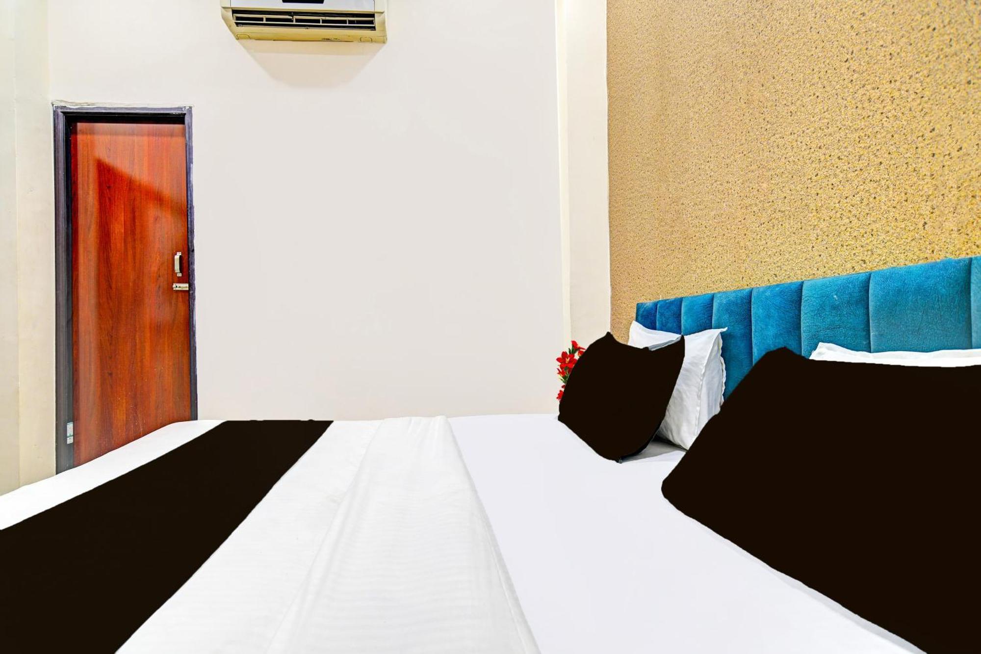 Super Hotel O Hanuman Naka Ujjain Formerly Krishna Palace Экстерьер фото